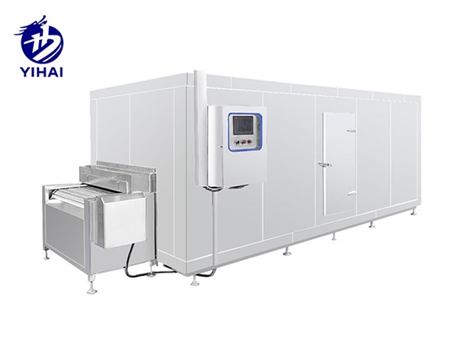 Tunnel type freezer